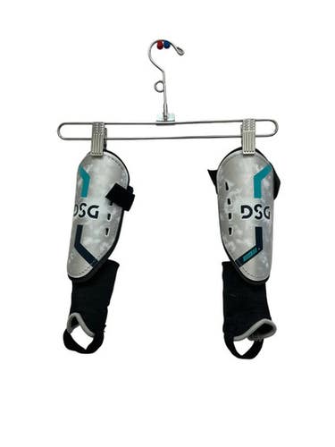 Used Dsg Soccer Shin Guards Junior Silver LG 11692-S000152979