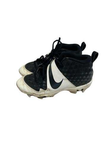 Used Nike TROUT BB/SB Cleats Black And White Junior 05.5 11692-S000152987