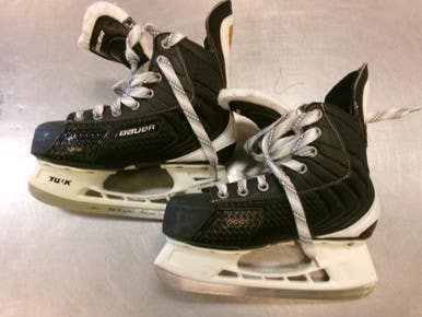 Used Bauer FLEXLITE 3.0 Junior Hockey Skate Junior 04 11339-S000203327
