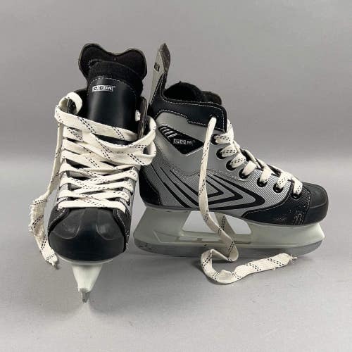 CCM Intruder Size 2 Vintage Junior Hockey Skates