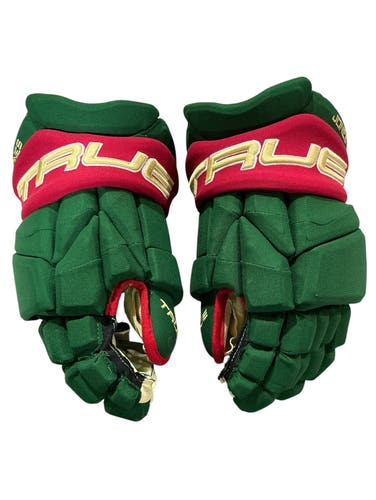 True Catalyst 9X Pro Stock Hockey Gloves 13.5” Green WILD 2014