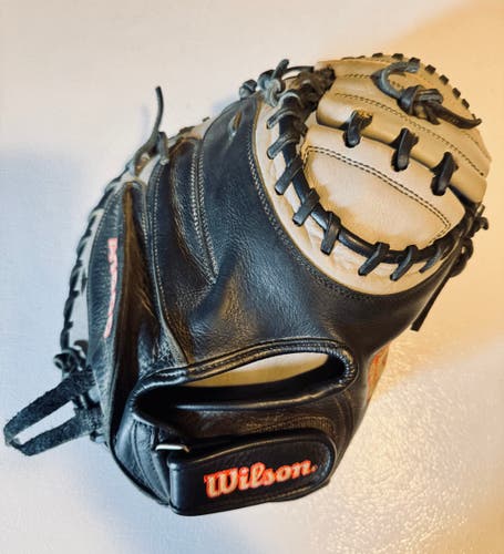 Wilson RH A1000 Catcher's Glove 33" (Used)