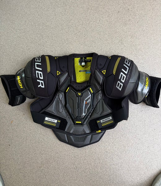 Men's Large Senior Bauer Supreme Mach Shoulder Pads (New)