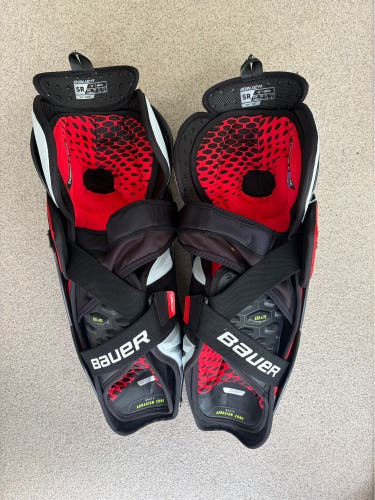 Senior Bauer Vapor Hyperlite 15" Shin Pads (New)