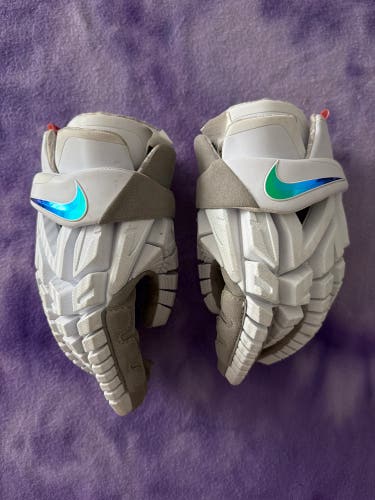 Nike Vapor Lacrosse Gloves (Used)
