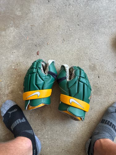 Nike Vapor Elite Lacrosse Gloves (Used)
