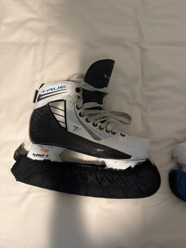 2022 True TF Custom Pro Hockey Goalie Skates 9 (Used)