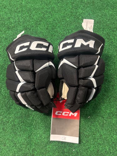 Black Junior CCM JetSpeed FT680 Gloves 11" (New)