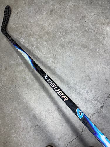65 Flex P28 Senior Bauer Flylite Right Hand Hockey Stick Pro Stock (Used)