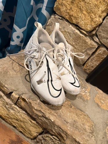Men's Size M 11.0 (W 12.0) Nike Alpha Menace Pro 3 Mid Top Molded Cleats (Used)