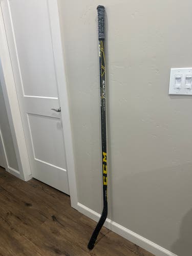 Senior CCM Ultra Tacks Right Handed Hockey Stick P40 75 Flex (Used)