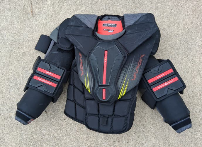 SR Large Bauer Vapor Hyperlite 2 Goalie Chest Protector (Used)