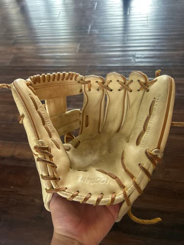 Marucci Ascension RH Infield Baseball Glove 11.5" (Used)