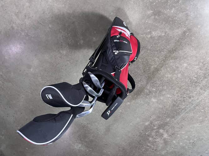 Wilson Deep Red Tour Junior Club Set Driver FW Irons Putter Youth RH Bag 63"-66"