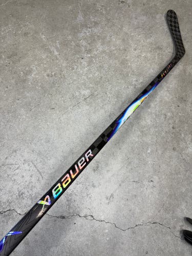 82 Flex P92 Senior Bauer Flylite Left Hand Hockey Stick Pro Stock (Used)
