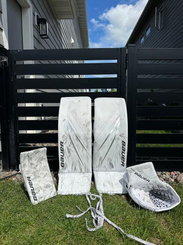 35" Bauer Hyperlite 2 Regular Goalie Full Set Pro Stock (Used)