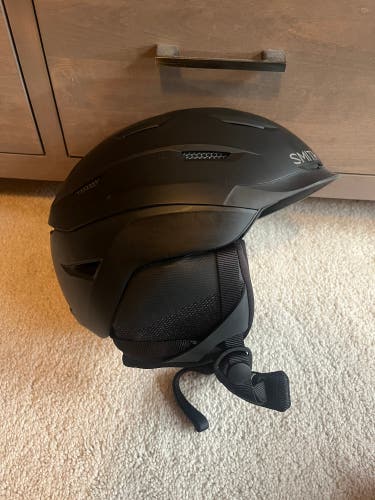 Large Smith LEVEL Helmet (Used)