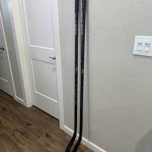 Intermediate CCM Ribcor XT2 Right Handed Hockey Stick P40 50 Flex (New)