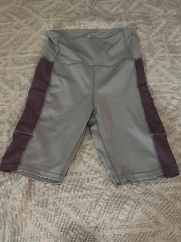 Body Glove Women’s Medium Spin Bike Shorts Gray with Purple