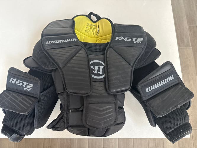 Intermediate Warrior Ritual GT2 Goalie small/Medium Chest Protector