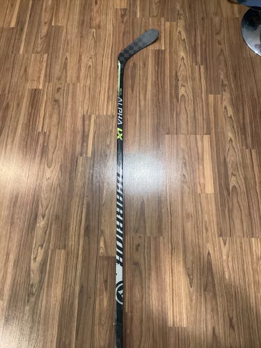 Junior Warrior Alpha LX Pro Right Handed Hockey Stick (extended) W28 40 Flex (Used)