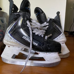 Black/Navy 2025 Bauer Vapor Flylite Hockey Skates 6 (Used)