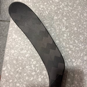 Intermediate CCM Vizion Left Hand Hockey Stick P28 55 Flex (New)