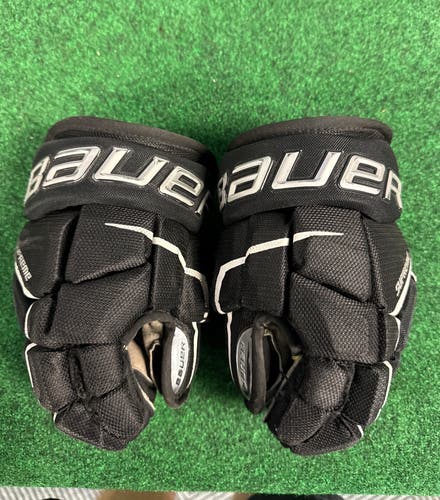 Black Youth Bauer Supreme 3S Pro Gloves 10" (Used)