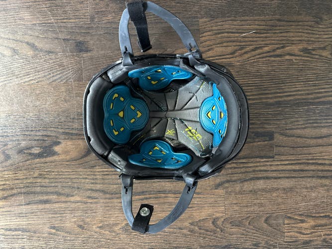 Medium Bauer Re-Akt 150 Helmet Pro Stock (Used)