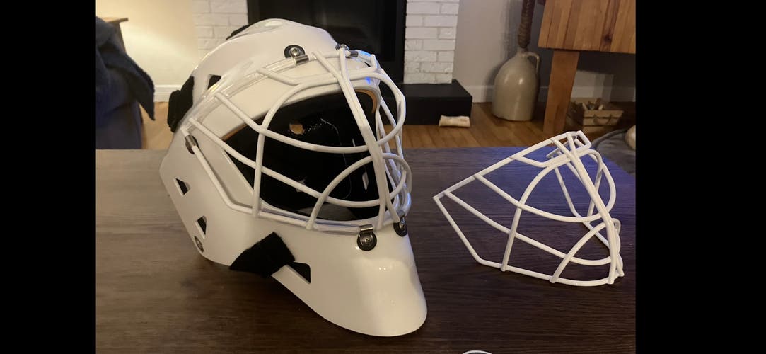 Senior Large 2025 Goalie Mask Pro Stock (Used)