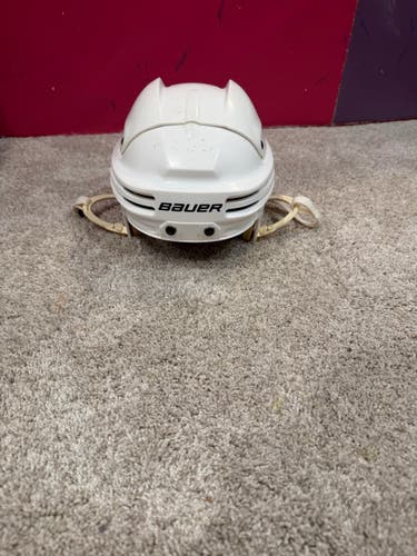 Medium White Bauer 4500 Helmet (Used)