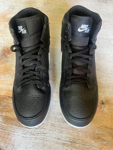 Black Men's Size M 10.5 (W 11.5) Adult Air Jordan High Top Molded Cleats (Used)