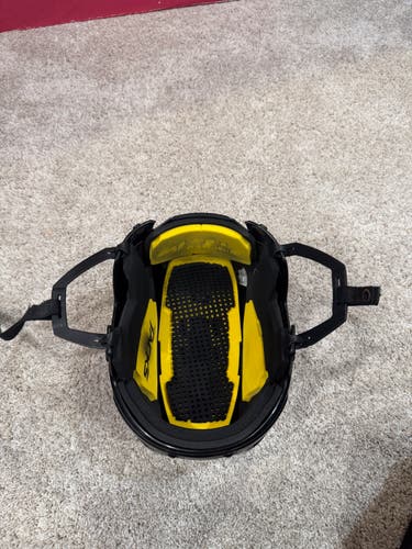 Medium Black CCM Tacks 210 Helmet (Used)