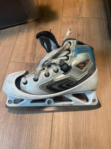 CCM Vector 6.0 Hockey Goalie Skates Regular Width Size 3 (Used)
