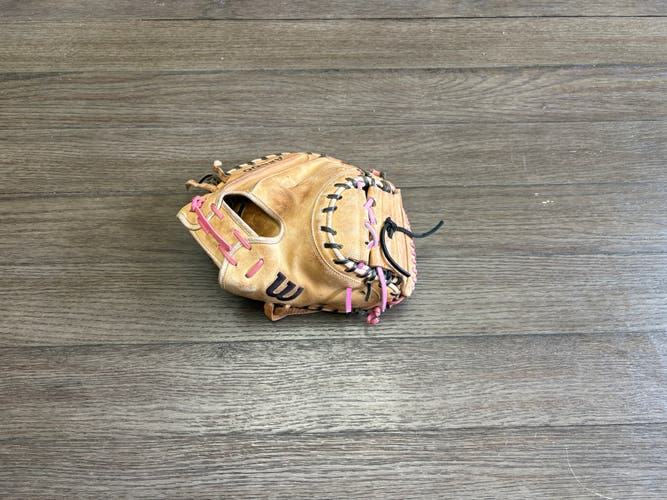 Wilson A2000 DPCM 33" Catchers Mitt