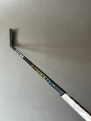 Used 85 Flex P90TM Senior CCM JetSpeed FT6 Pro Right Hand Pro Stock Hockey Stick - Black