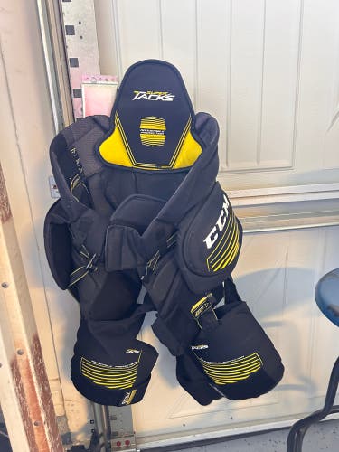 Senior Large CCM Super Tacks Hockey Girdle Pro Stock (Used)
