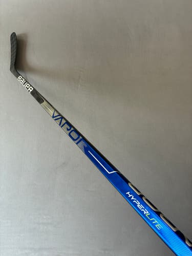 Like New 65 Flex P88 Intermediate Bauer Vapor Hyperlite Right Hand Pro Stock Hockey Stick - Blue