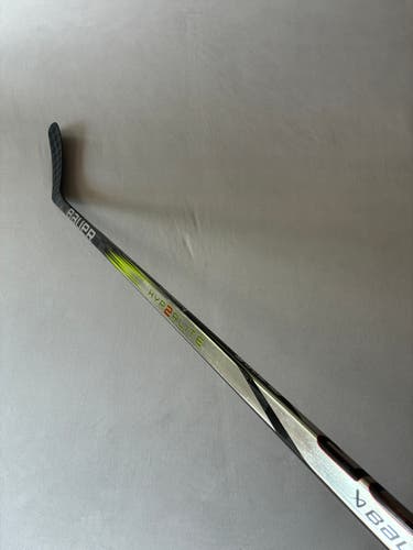 Used 65 Flex P88 Senior Bauer Vapor Hyperlite 2 Right Hand Hockey Stick