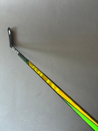 Used 65 Flex P88 Intermediate Bauer Supreme Ultrasonic Right Hand Hockey Stick