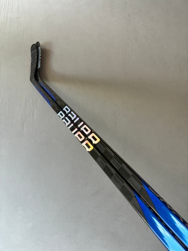 *2 Pack* of Used 65 Flex P88 Intermediate Bauer Nexus Sync Right Hand Hockey Sticks - Blue