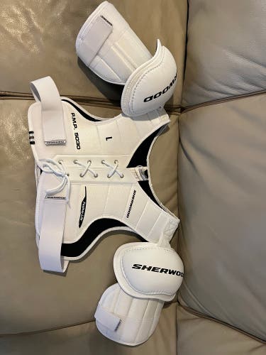 Men's Large Senior Sher-Wood 5030 HOF Shoulder Pads (New)