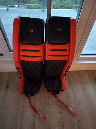 36" Vaughn Velocity V6 Goalie Leg Pads (Used)