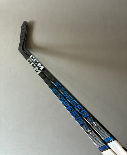 *2 Pack* of Used 85 Flex P90TM Senior CCM JetSpeed FT6 Pro RH Hockey Sticks - Blue