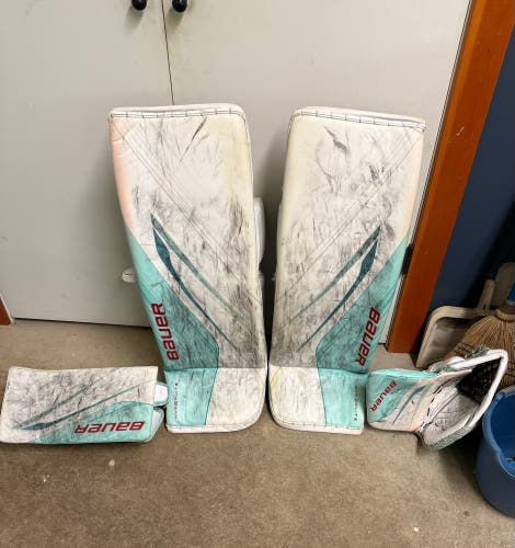 35" Bauer Hyperlite 2 Regular Goalie Full Set (Used)