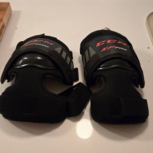 CCM KP Pro knee pads
