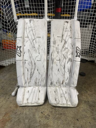 32" Brian's Netzero Goalie Leg Pads (Used)