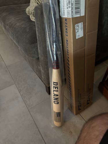 Delano Bats special edition 33 in