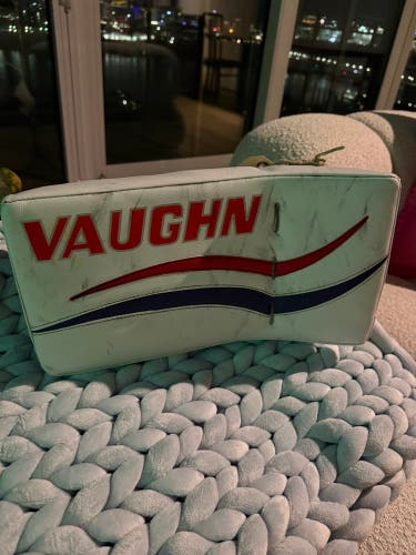 Vaughn Velocity V6 2000 Pro Regular (Used)