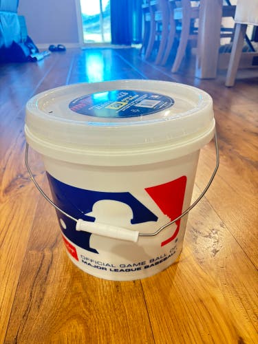Easton Major League 8U Baseball Bucket 24 Pack (2 Dozen) (Used)